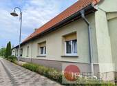 Straßenansicht - 7 Zimmer Mehrfamilienhaus, Wohnhaus zum Kaufen in Roßdorf
