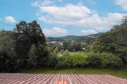 Ausblick - Gepflegte 5. Zimmer Wohnung mit Gemeinschaftsgarten in idyllischer Natur