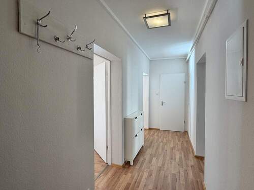 Flur - Etagenwohnung mit 60,50 m&sup2; in Offenbach zum Kaufen