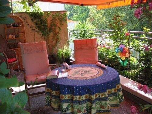 Blick auf die Terrasse - 3 Zimmer Etagenwohnung in München