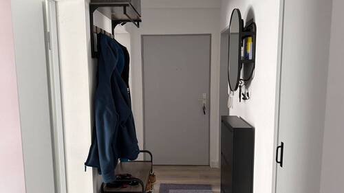 Wohnungs - Eingang - 2 Zimmer Etagenwohnung zum Kaufen in Karlsruhe