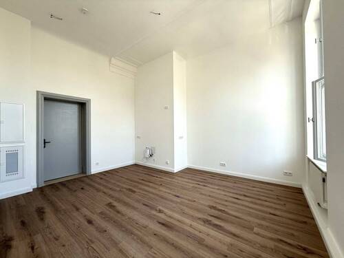 offener Eingang / Wohn- und Küchenbereich - 2 Zimmer Etagenwohnung zur Miete in Frankfurt (Oder)