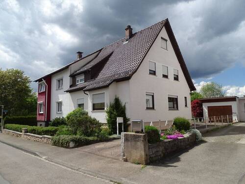 Seitenansicht - 5 Zimmer Doppelhaushälfte in Villingen-Schwenningen