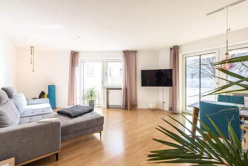 Mit Zugang zum Balkon - 