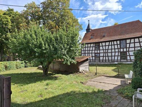 Gartengrundstück mit Blick auf die Kirche - 4 Zimmer Einfamilienhaus zum Kaufen in Hildburghausen