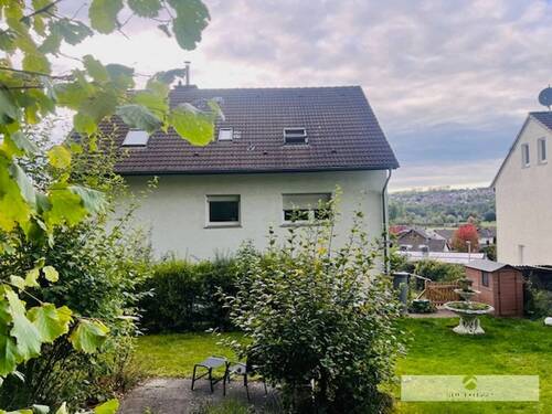 Rückwärtige Ansicht des Mehrfamilienhauses - 