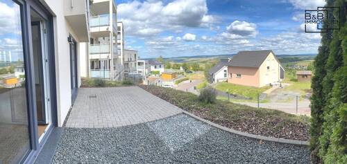 Terrasse - B & B Immobilien: Modernes Wohnen mit Wohlfühlgarantie - hochwertige 3-Zimmer-Wohnung mit Terrasse