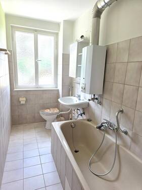 Tageslichtbad mit Wanne #121904 - 
