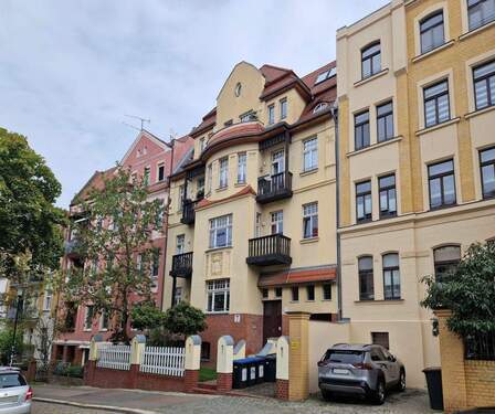 Hausansicht - 2 Zimmer Etagenwohnung in Halle (Saale)