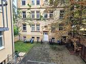 Blick in den Innenhof - Etagenwohnung mit 65,00 m&sup2; in Halle (Saale) zum Kaufen