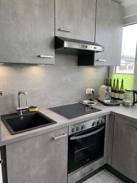 Küche - Lichtdurchflutete 2-Zimmer-Wohnung in Unterschleißheim - Ideal für Anleger oder Selbstnutzer