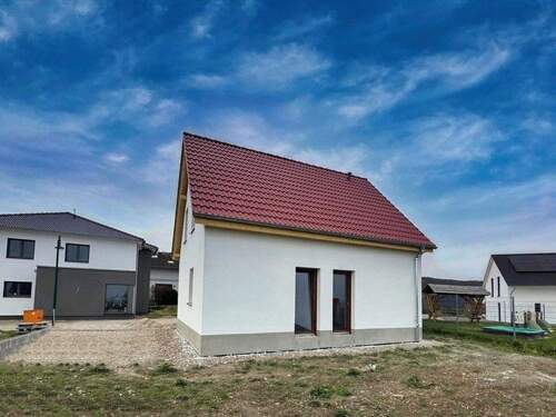 Hausrückseite - 4 Zimmer Einfamilienhaus zum Kaufen in Gierstädt