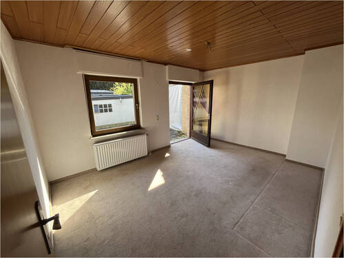 Peter Dondorf Immobilien - Wohnzimmer 1 - Einfamilienhaus mit 101,30 m&sup2; in Stolberg zum Kaufen