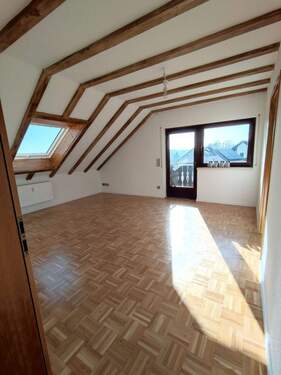 ... Zugang zum Südbalkon - 3 Zimmer Etagenwohnung zur Miete in Karlsruhe