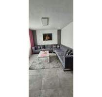 Modernisierte 4,5-Zimmer-Wohnung (103 m²) mit Balkon, Garage & zusätzlichem 18 m² Homeoffice-Raum - Wernau (Neckar)