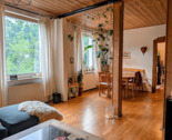 Wohn-/Essbereich - Stilvolle Altbauwohnung mit Südbalkon beim Dutzendteich