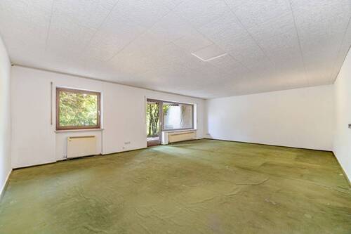 Wohn-/ Esszimmer - 