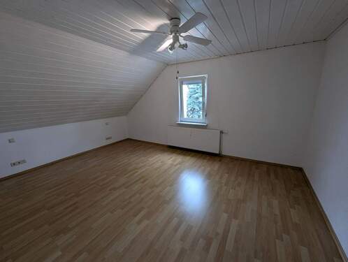 Schlafzimmer - Etagenwohnung mit 78,00 m² in Göppingen zum Kaufen