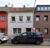 Reihenmittelhaus mit großem Potenzial und Garten in zentraler Lage - Neuss Furth-Süd
