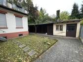 Hof mit Remise - 