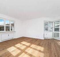 Erstbezug nach Sanierung: Lichtdurchflutete 2-Zimmer-Wohnung mit Balkon nahe Olympiapark - München Milbertshofen-Am Hart