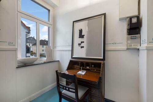 Treppenhaus - 1 Zimmer Mehrfamilienhaus, Wohnhaus in Solingen