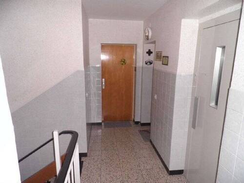 gepflegte Anlage mit Aufzug - 