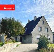 Einfamilienhaus in begehrter Bad Lobensteiner Wohnlage mit Garage und Garten!