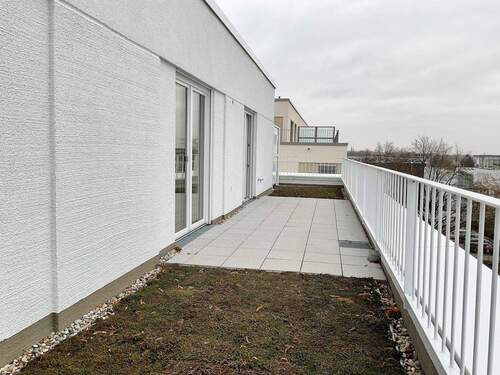 Dachterrasse - 2 Zimmer Etagenwohnung zur Miete in Bad Homburg vor der Höhe