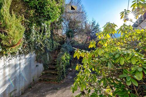 Zugang zum oberen Gartenteil - 