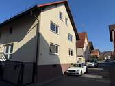 Wohnhaus mit 2 Wohneinheiten - 8 Zimmer Mehrfamilienhaus, Wohnhaus zum Kaufen in Mömlingen