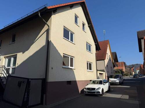 Wohnhaus mit 2 Wohneinheiten - 8 Zimmer Mehrfamilienhaus, Wohnhaus zum Kaufen in Mömlingen