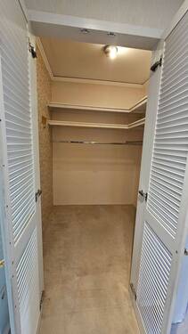 Begehbarer Wandschrank.jpg - 