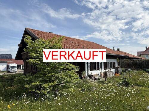 Hausansicht - Liebhaberstück: Besonderes Einfamilienhaus mit Einliegerwohnung in Randlage mit Säntisblick