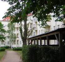 Sonnige 2-Zi-Balkonwhg, Altbau, 3. OG, 2 gleichgr. Zimmer + große Küche - Berlin Oberschöneweide