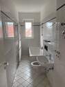 Badezimmer mit Wanne.jpeg - 