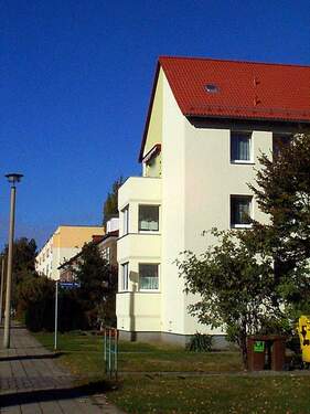 Hausansicht 4 - Etagenwohnung mit 70,00 m² in Magdeburg zur Miete