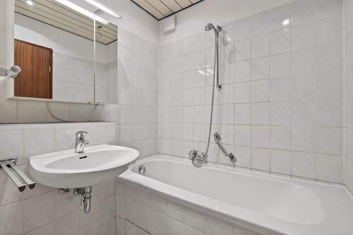 Badezimmer - Etagenwohnung mit 75,00 m&sup2; in Karlsruhe zum Kaufen