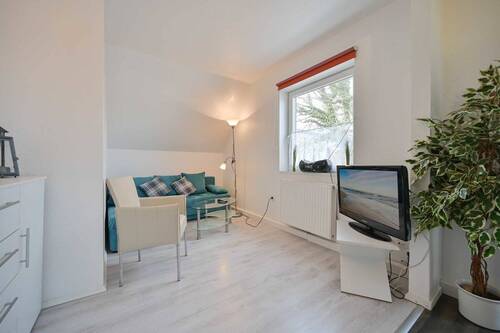 Wohnzimmer WHG Ole.jpg - 