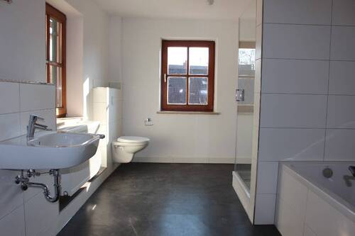 Das Wohlfühlbad - 2 Zimmer Etagenwohnung in Kaltental