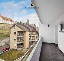 ** Einziehen & wohlfühlen: Helle 4-Zimmer-Wohnung mit Balkon und Garage in Leonberg **