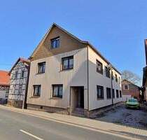 Großes Zweifamilienhaus im idyllischen Linden.