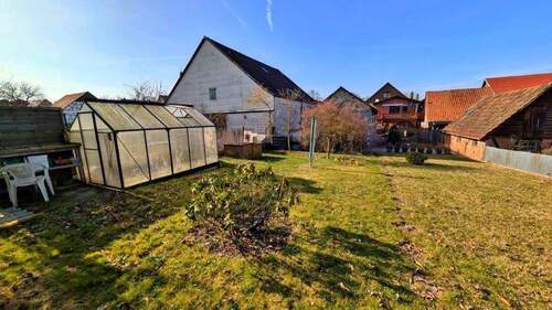 Garten mit Gewächshaus - 1 Zimmer Einfamilienhaus zum Kaufen in Linden