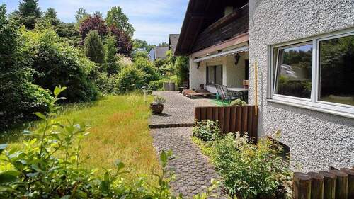 Garten mit Terrasse - 