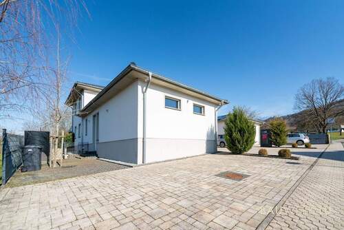 Hausfront_links - 9 Zimmer Mehrfamilienhaus, Wohnhaus zum Kaufen in Konz