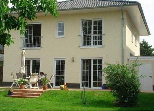 Villa Pultdach.jpg - 