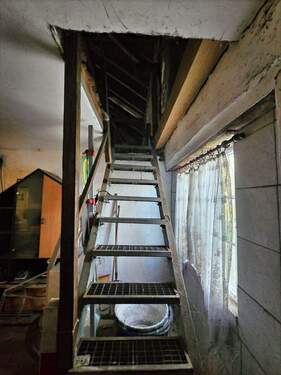 Scheune / Aufgang zum Dachboden - 
