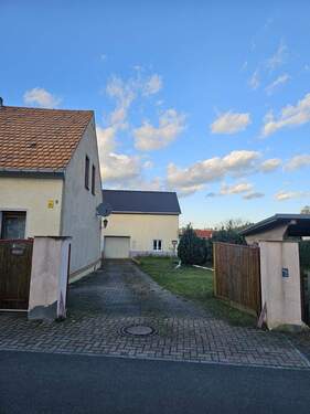 Einfahrt - 4 Zimmer Einfamilienhaus in Trossin