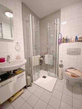Dusche und WC.JPG - Etagenwohnung in Neuwied zum Kaufen