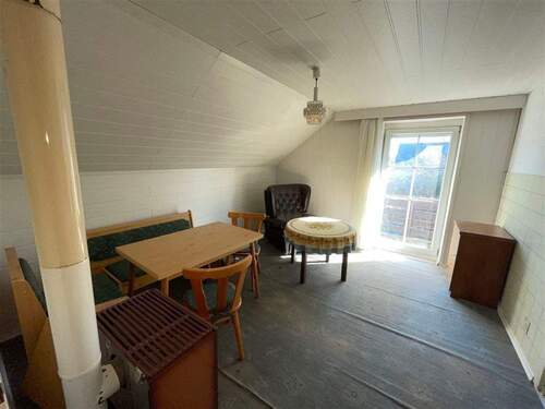 Zimmer im Dachgeschoss - 